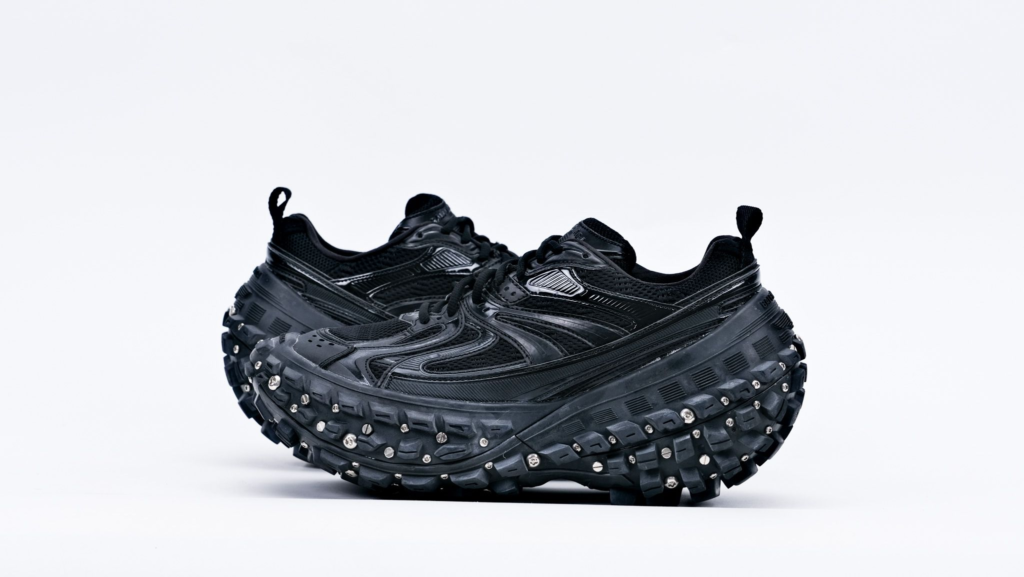 Balenciaga Defender Sneaker 'Worn-Out - Black'Reps