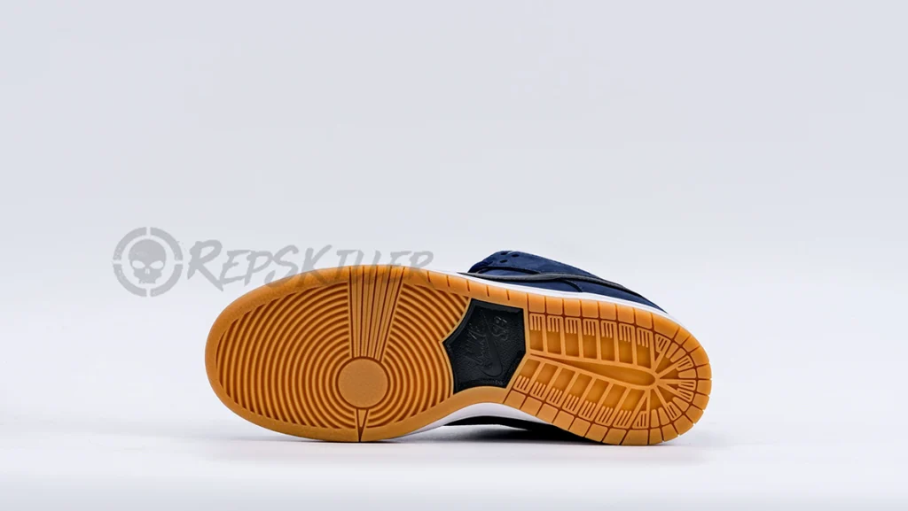 Dunk Low Pro ISO SB 'Navy Gum' Replica