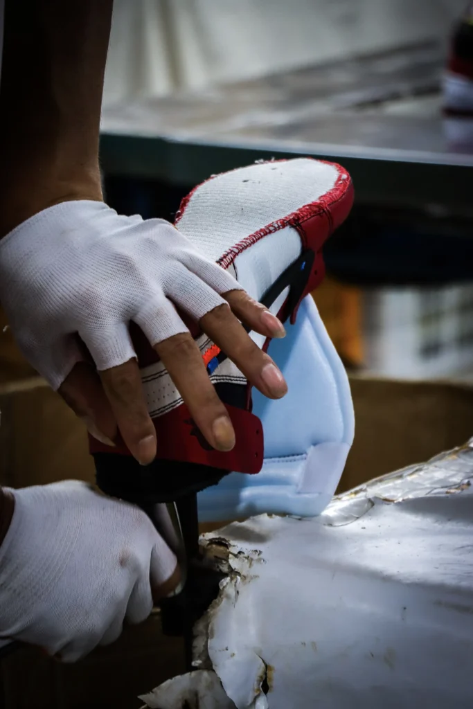 Off-White x Air Jordan 1 Retro High OG 'Chicago' Replica