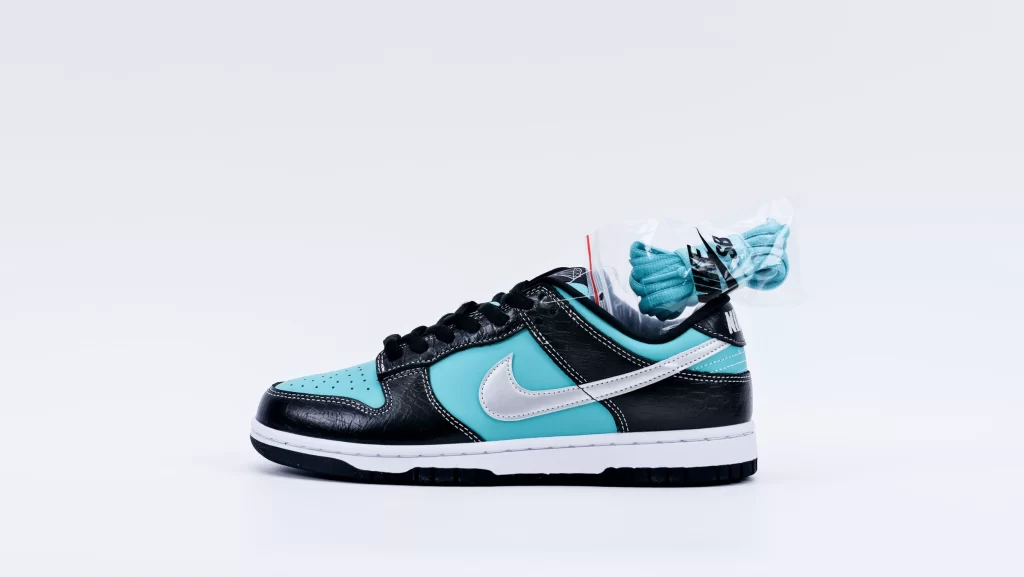 Diamond Supply Co. x Dunk Low Pro SB 'Tiffany' Reps