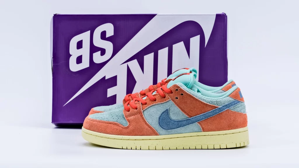 Dunk Low SB 'Orange Emerald Rise' Reps