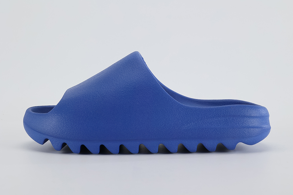 Yeezy Slides 'Azure' Replica